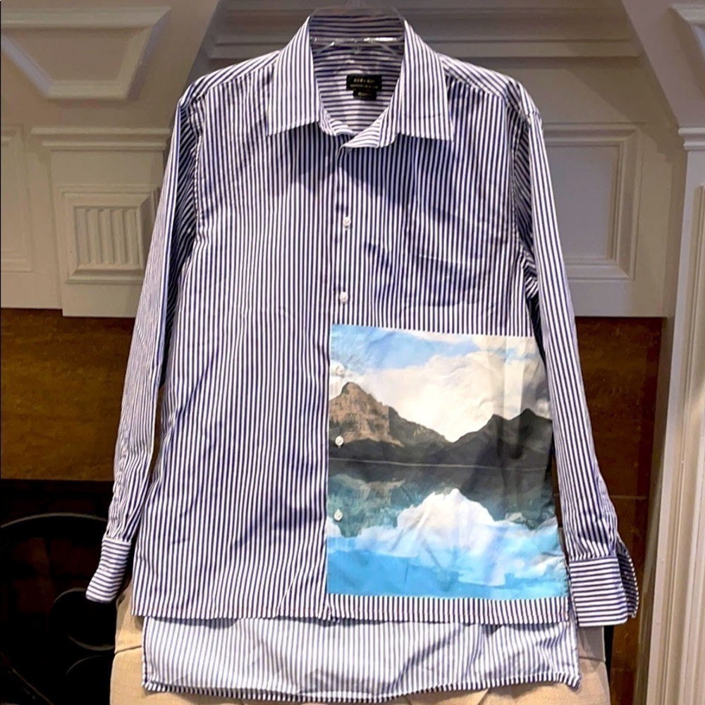 𝅺zara Man Sz L Graphic button up Shirt. Blue/White